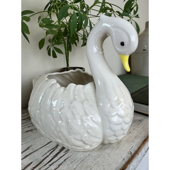 Vintage MCM Ceramic White Swan Planter With Ornately Detailed Feathers 9” x 8.5” - Picture 2 of 8